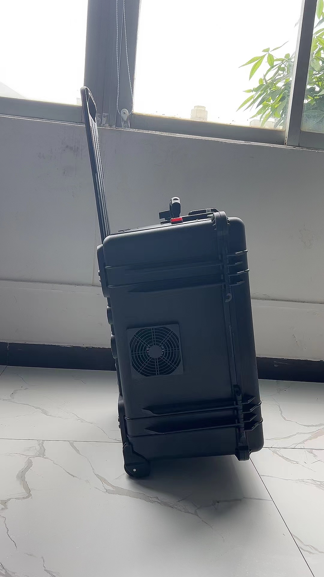 临潭手拉箱型移动通信干扰器